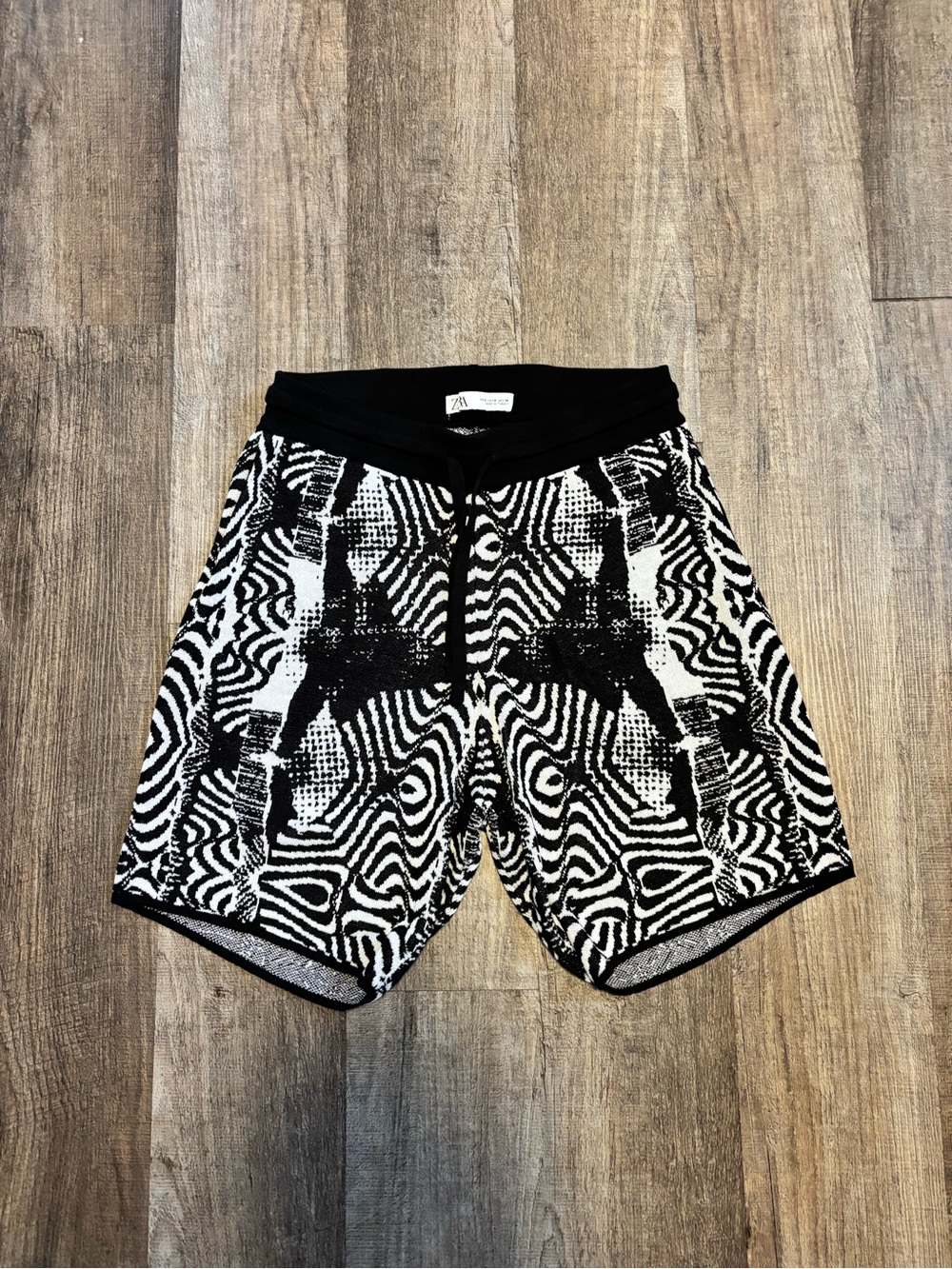 Zara Knit Geometric Print Shorts